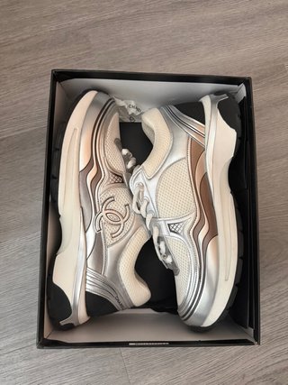 Zapatillas Chanel Runner Talla 43