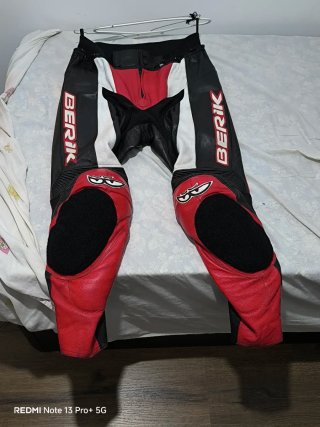 Mono de moto BERIK Talla L - 1'70