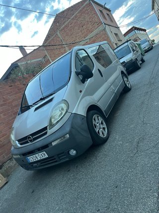 Opel Vivaro 2006