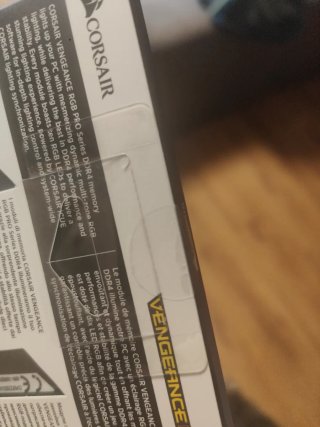 CORSAIR Vengeance RGB Pro DDR4 32GB (2x16GB)