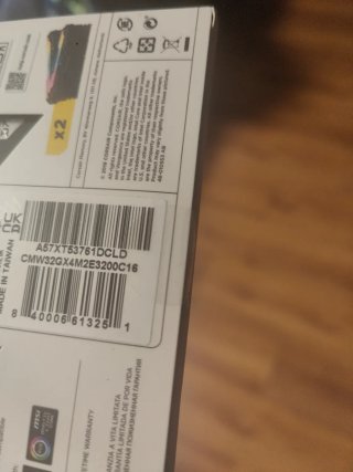 CORSAIR Vengeance RGB Pro DDR4 32GB (2x16GB)