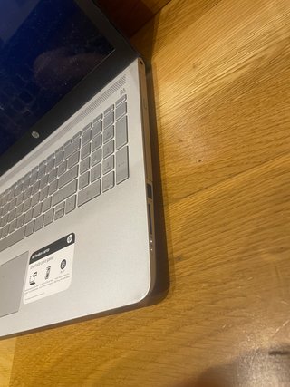 Portátil HP AMD A12 8GB RAM 1TB hdd