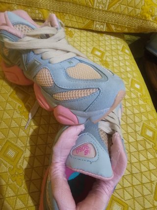 Zapatillas New Balance 9060 Azul y Rosa