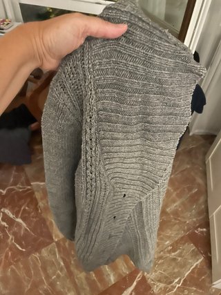 Rebeca larga de lana gris con botones