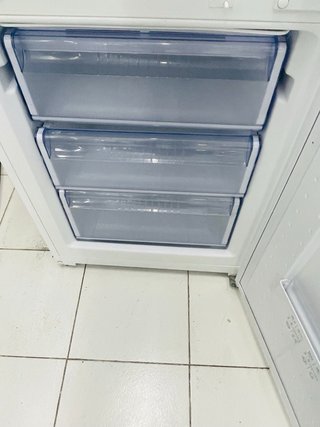 Nevera blanca marca Balay con garantía transporte.