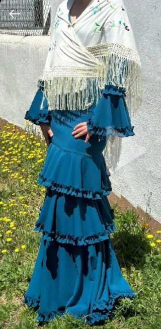 Traje de flamenca azul pato