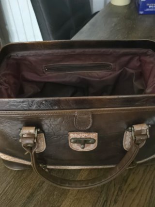 Bolso vintage piel estilo doctor.Artesanal diseño