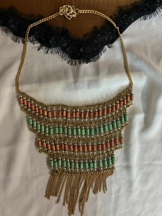 Collare elegante donna oro e verde