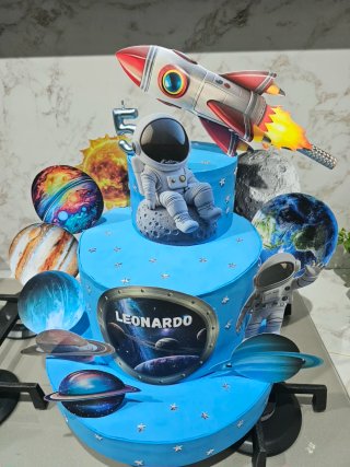 Torta di compleanno tema Spazio