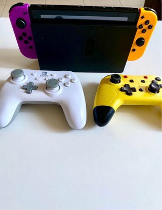 Nintendo Switch V2 + accesorios