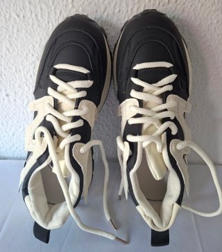 Zapatillas Chunky Negras y Crema Talla 38