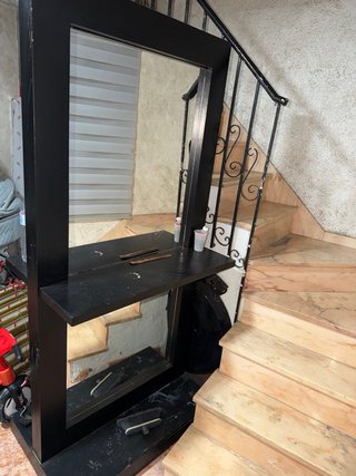 Espejo de peluquería negro