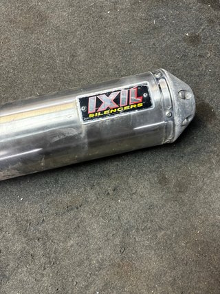 Tubo de escape IXIL y tavi