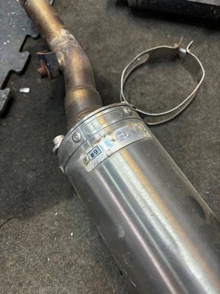 Tubo de escape IXIL y tavi