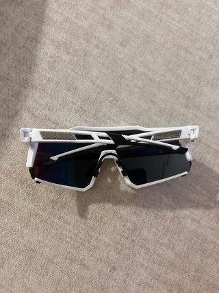 Gafas de sol deportivas marco blanco