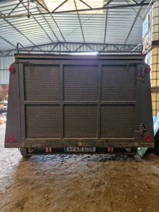 Remolque ALE doble eje caja cerrada y basculante
