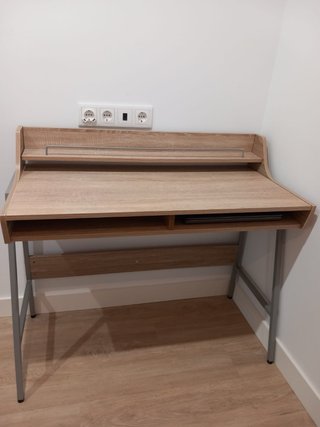 Escritorio madera y metal nuevo
