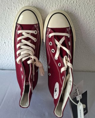 ZAPATILLAS DE LONA CAÑA ALTA BURDEOS – TALLA 40 –