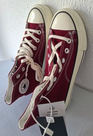 ZAPATILLAS DE LONA CAÑA ALTA BURDEOS – TALLA 40 –