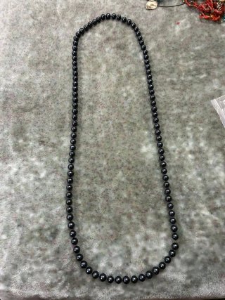 Collana di perle nere da donna