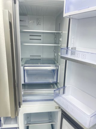 Nevera Americana Beko con garnatia transparente