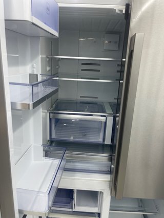 Nevera Americana Beko con garnatia transparente