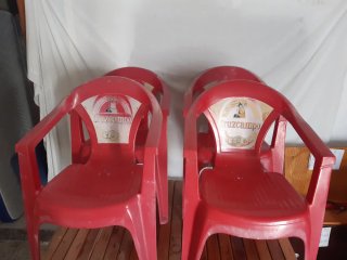 Sillas de plástico Cruzcampo Rojas