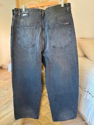 Pantalón vaquero Pull&Bear gris