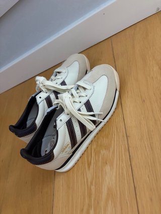 Zapatillas Adidas SL Beige y Marrón