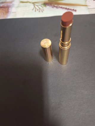 Pintalabios dorado