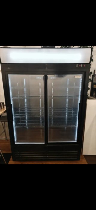 Nevera expositora de bebidas 2 puertas De cristal