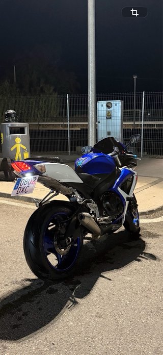 Suzuki GSXR 600 K6 (limitada papeles)