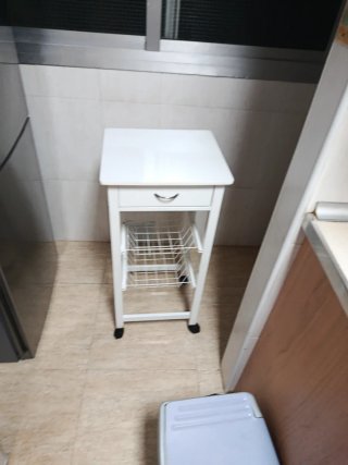 Carro de cocina blanco con ruedas
