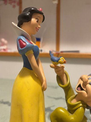 Figura Blancanieves/Mudito .Grande resina. Disney