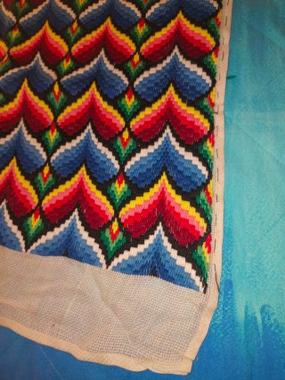 Telo ricamato vintage multicolore 60x53 cm.