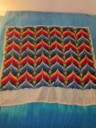 Telo ricamato vintage multicolore 60x53 cm.