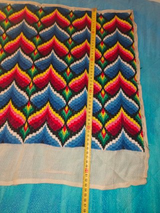 Telo ricamato vintage multicolore 60x53 cm.
