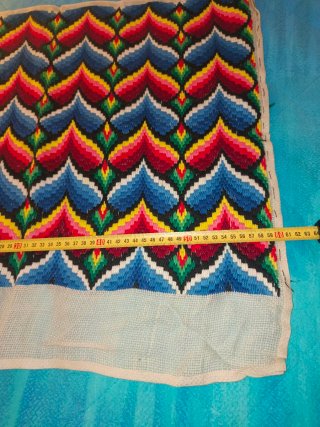 Telo ricamato vintage multicolore 60x53 cm.
