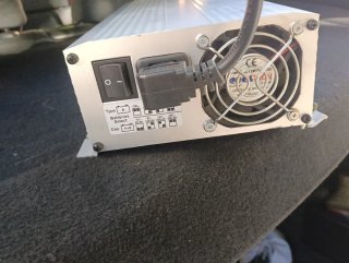 Inversor d corriente de hasta 1300 W continuos
