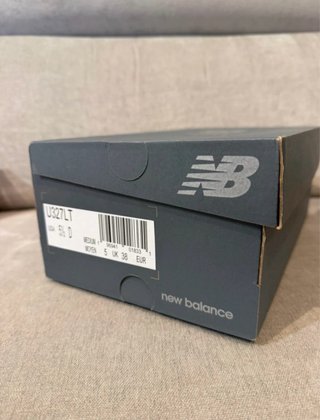 Zapatillas New Balance 327 Gris y Blanco