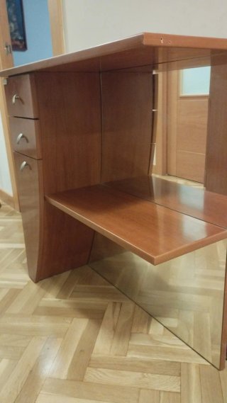 Mueble auxiliar madera.