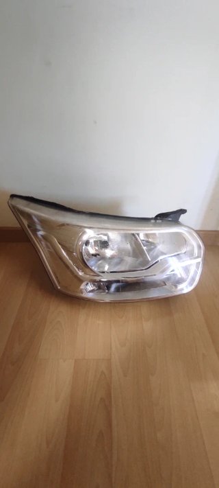 FARO IZQUIERDO FORD TRANSIT 2014