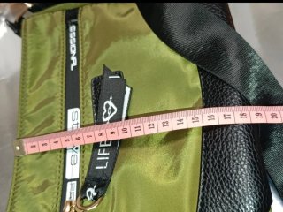 Bolso Lyfe Style Dovama Jagas Verde y Negro