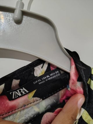 Vestido Zara floral negro
