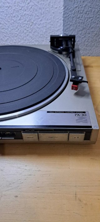 Giradischi Aiwa PX-30 da riparare