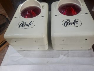 Dos Señales cola trenes Renfe antiguas