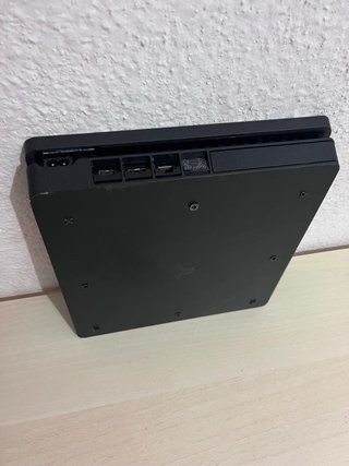 PS4 Slim 1TB + Mando + Spiderman