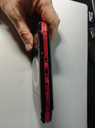 Sony PSP 2004 Slim Roja y Negra