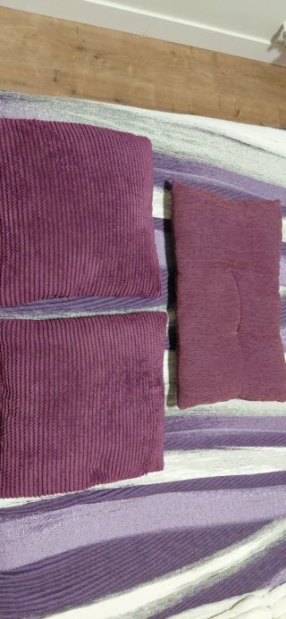 Cojines morados