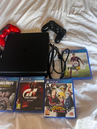 PS4 Slim 500GB + 2 mandos + 6 juegos | Como nueva